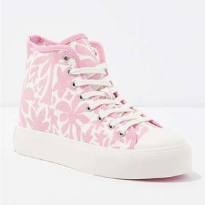 American Eagle high top platform canvas shoes